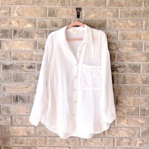 Altar’d State 🤍 Vaca Vibes 🌴 White Button Up